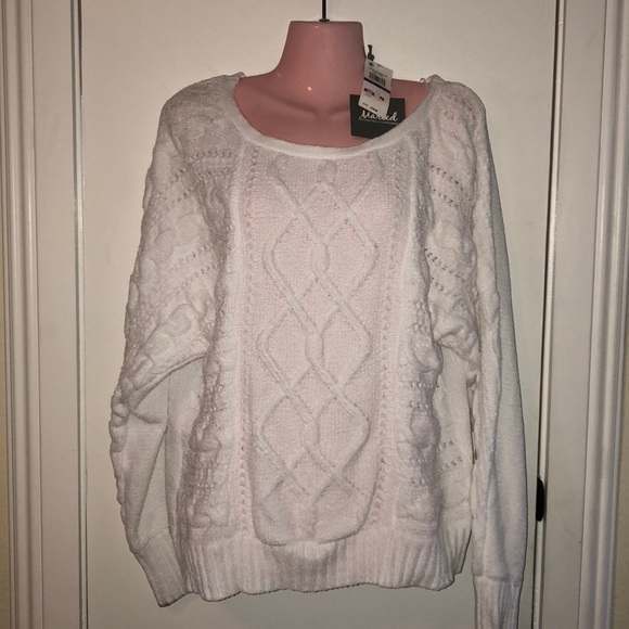 Sweaters - NWT Marled white sweater